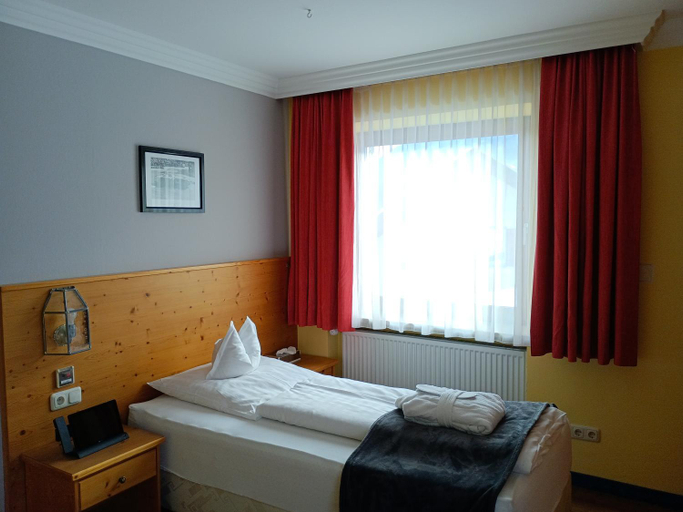 Bedroom 2, Schlossberghof Marzoll, Berchtesgadener Land