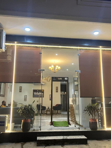 Front of property 4, SS Hotel, Delhi