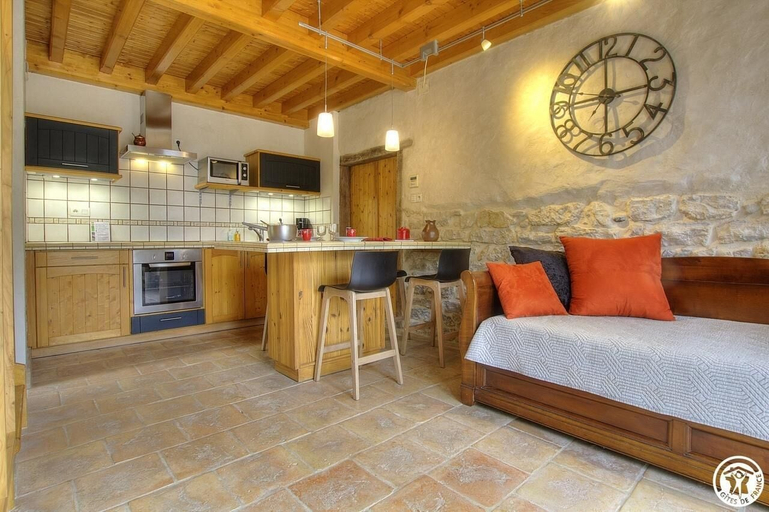Living area 3, Grange Carrée, Ain