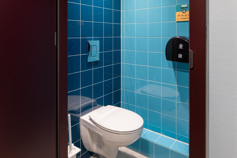 Bathroom 3, Stayokay Hostel Amsterdam Stadsdoelen, Amsterdam
