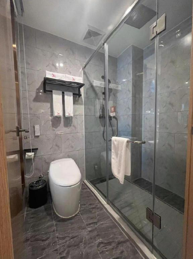 Bathroom 3, GreenTree Eastern Hotel Xinjiang Urumqi Renmin Road, Ürümqi