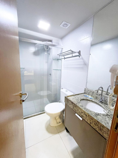 Bathroom 3, Manaira Apart Hotel by Day by Day, João Pessoa