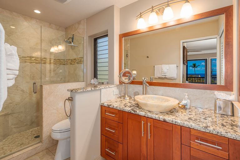 Bathroom 2, Dramatic Ocean Views, Wailea Ekolu 407, Perfect for Couples, Renovated, Split AC, Maui