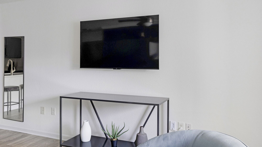 Living area 3, Landing Apartments at Hillwood, Rutherford