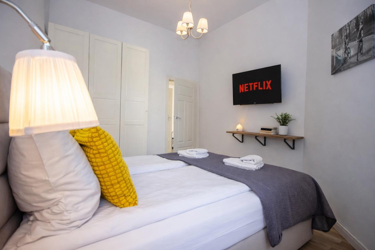 Bedroom 2, InPoint Wielopole 32 Boutique Apartments Old Town&Kazimierz District Self Check-in, Kraków City
