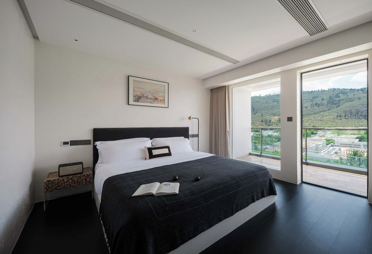 View from room 5, Fuxian Lake Su Qing Qingzhou Cliff Hotel, Yuxi