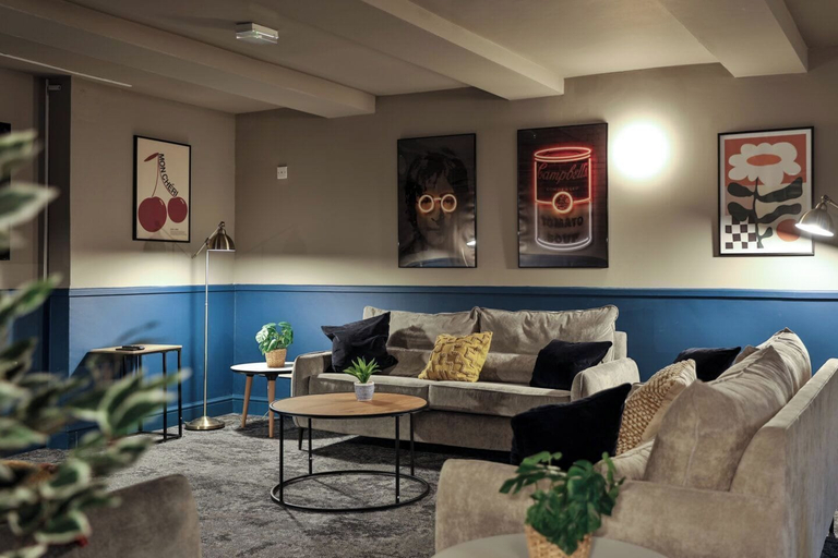 Lobby sitting area 5, Student Only Francis Gardner Studios, London