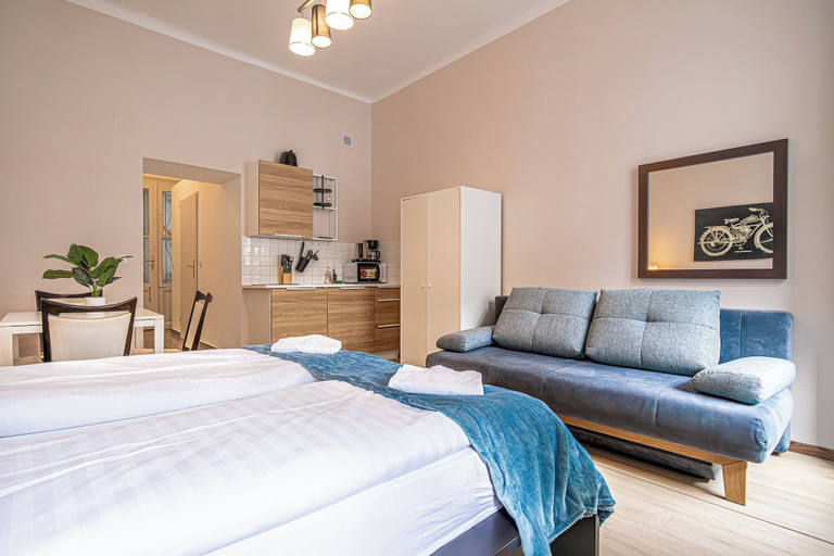 Room 2, 3 Apartments For 16 Near Lugner, Wien