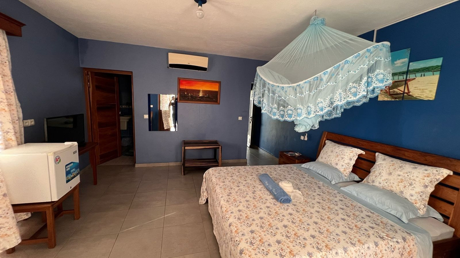 Room 2, Nosy Bay View, Diana