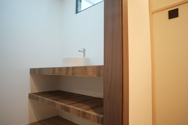 Bathroom 5, INSAHAUS Guest House Malang, Malang