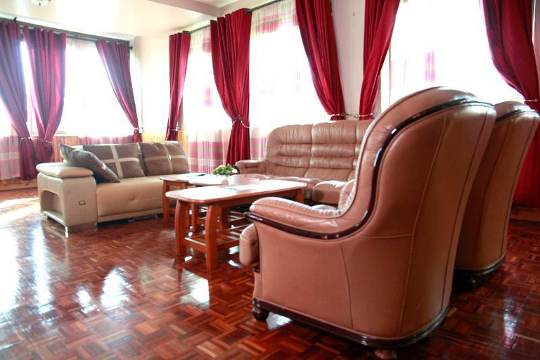 Public Area, Bunyonyi Safaris Resort, Kabale