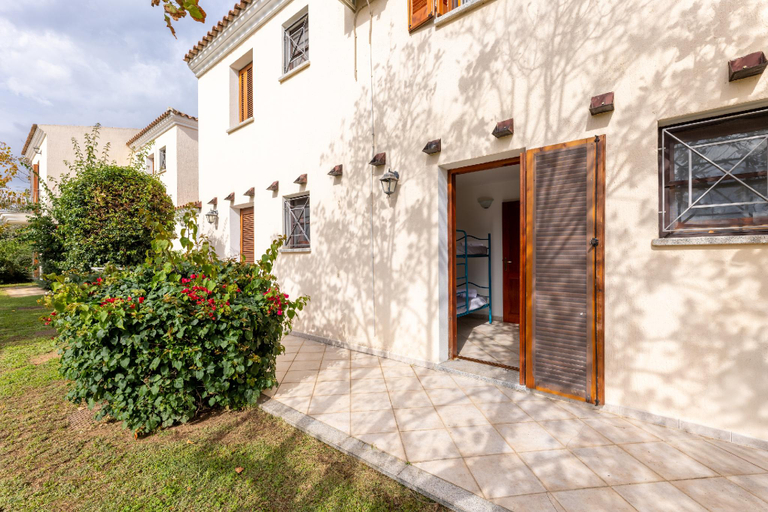 5, Bright apartment 300mt from the beach, Nuoro
