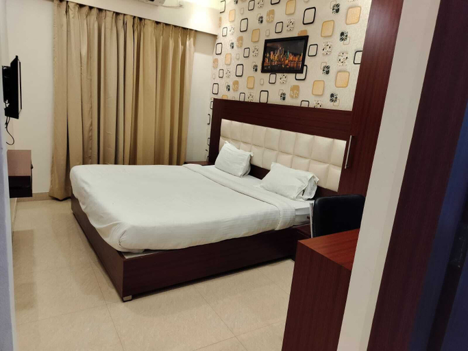Bedroom 4, Hotel Golden Crown - 600m to Kashi Vishwanath Temple, Varanasi