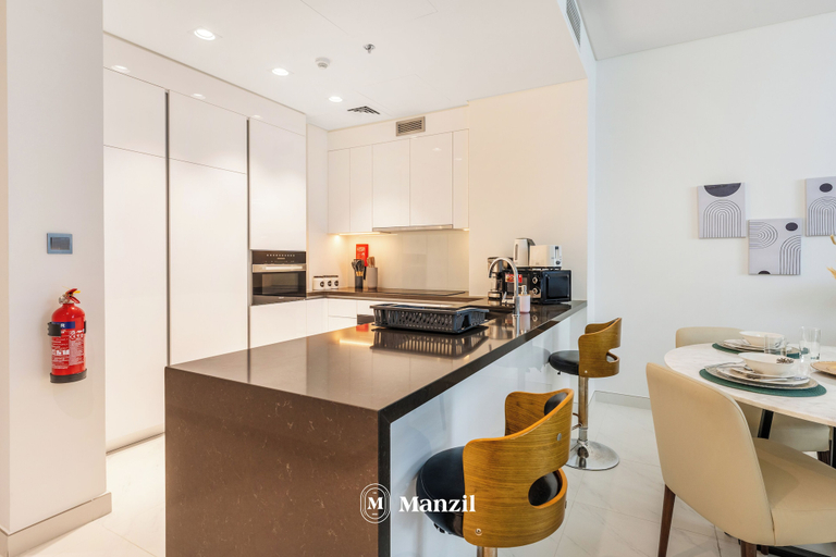 Private kitchenette, Manzil - 2BR w City View near Dubai Mall, Dubai
