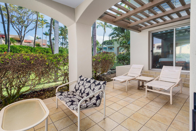 Terrace/patio 2, Tropical Paradise in Luxurious 1br, 2ba Ground Floor Unit, Garden View, Palms 801, Maui
