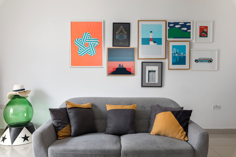 Living area 3, Chic & Spacious Modern 2BR APT Near Sea