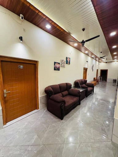 Lobby sitting area 2, Hotel dubey heritage, Hardwar