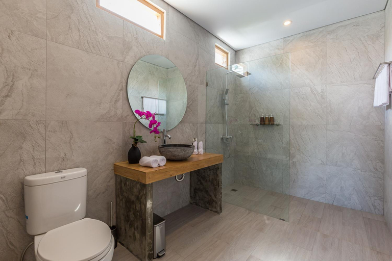 Bathroom, Villa Jamu, Badung