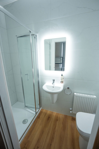 Bathroom 3, Éalú Lodge