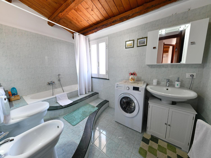 Bathroom 4, Nice Apartment with Pool, Syracuse