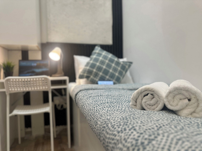 Room 5, Familiar Partition Room In Tecom, Dubai