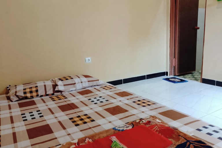 Room 2, OYO 95109 Eksis Homestay Syariah (permanently closed), Boyolali