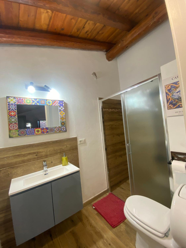 Bathroom 4, Le Decime, Catania