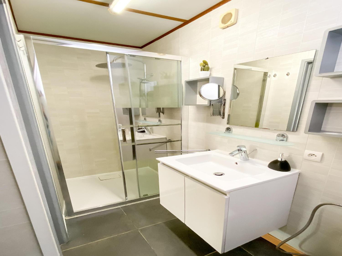 Bathroom, Cozy beach House in Les Tamaris, Hérault