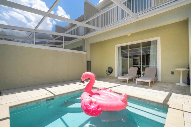 Private pool