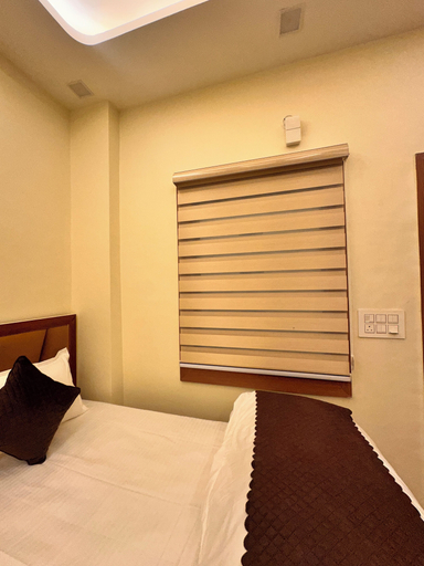 Room 3, Hotel R.K. Palace near Banke Bihari Temple, Mathura