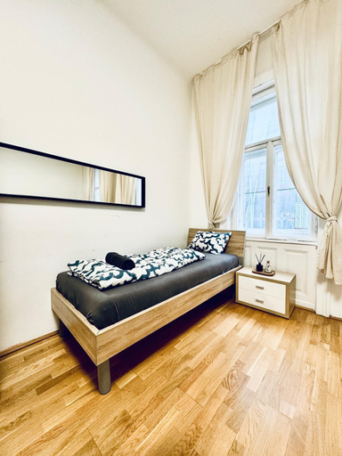 Room 5, Affordable Stay Walk to Stadthalle, Wien