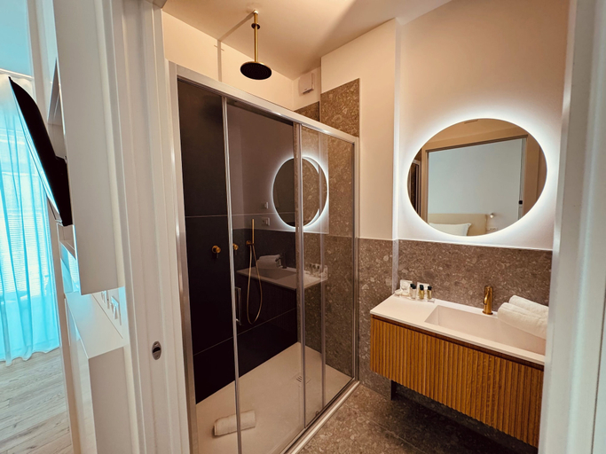 Bathroom 5, SCHIAVON BEACH PALACE, Venezia