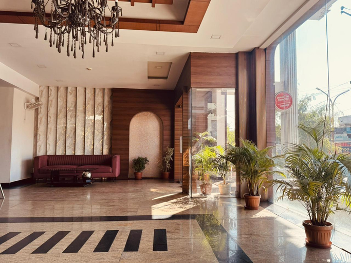 Others 5, Hotel The Emerald, Bilaspur