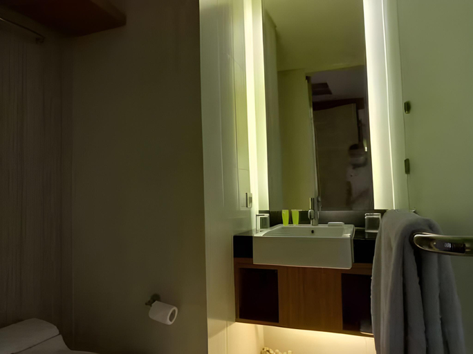 bathroom 6
