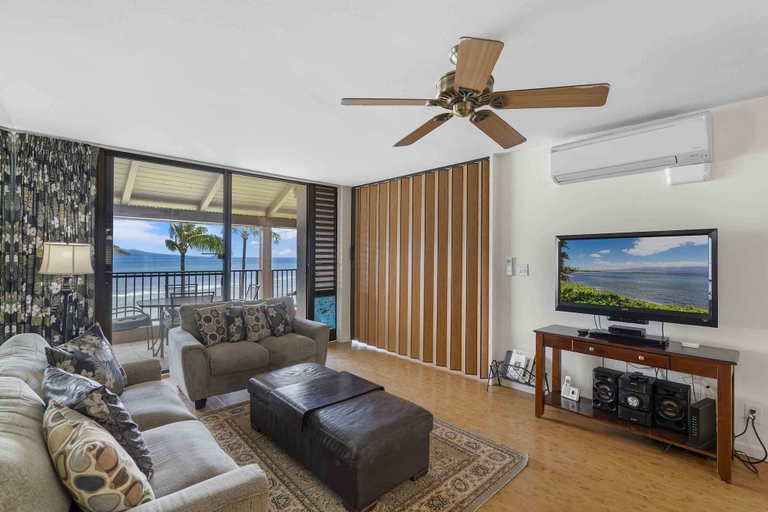 Living area 3, Lauloa 410 - Top Floor, Oceanfront Lanai, Molokini & Halaeakala Views, Split A/C, Maui