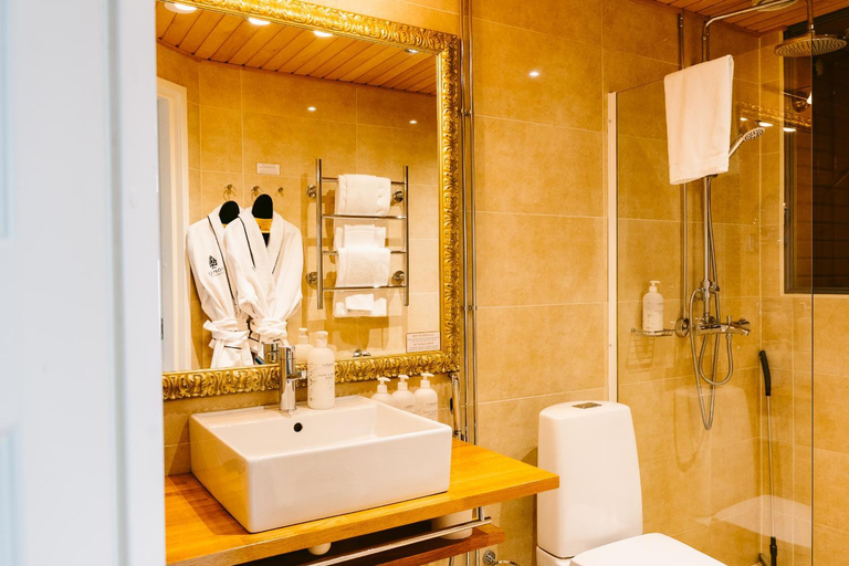 Bathroom 3, Boutique Hotel Yopuu, Central Finland