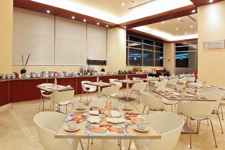 Food & Drinks, Fiesta Inn Toluca Aeropuerto, Temoaya