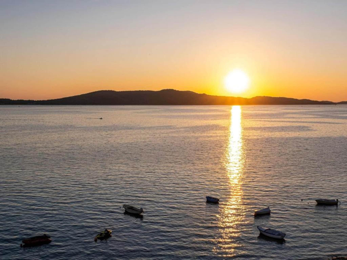 4, Apartment in Brodarica by Sandy Beach, Šibenik