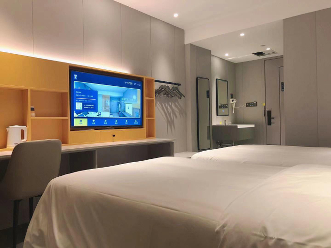 Bedroom 3, 7 Days Inn Shanghai Yichuan Road, Shanghai