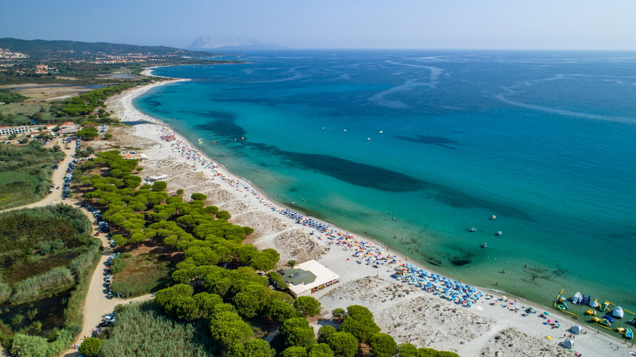 4, Bright apartment 300mt from the beach, Nuoro