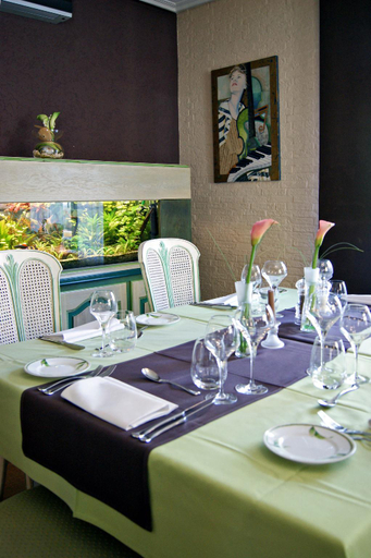 Food & Drinks 4, Weidendall, Capellen