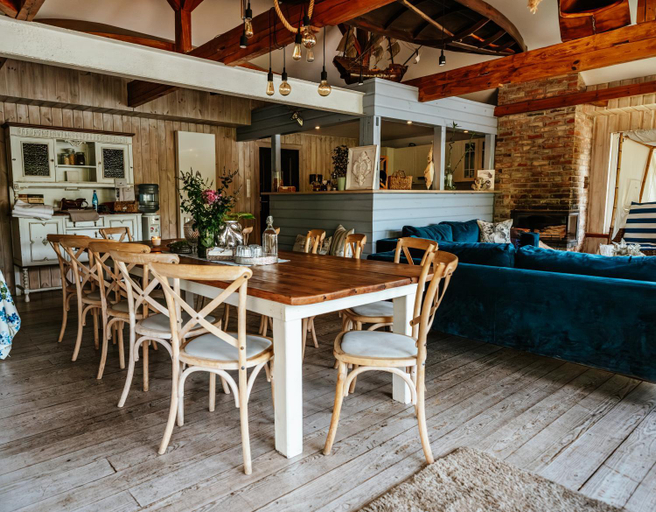 Food & Drinks, Sloneczny dom nad Jeziorem Bystrzyckim, Świdnica