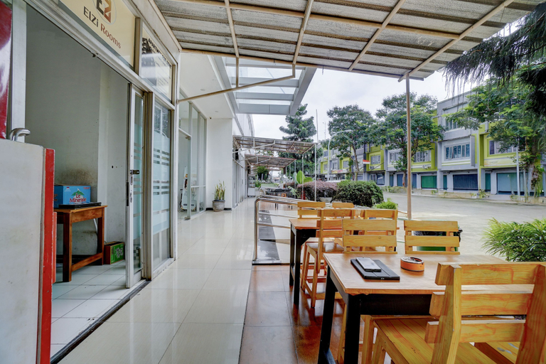 Lobby 2, OYO 95090 Elzirooms Gunung Putri, Bogor