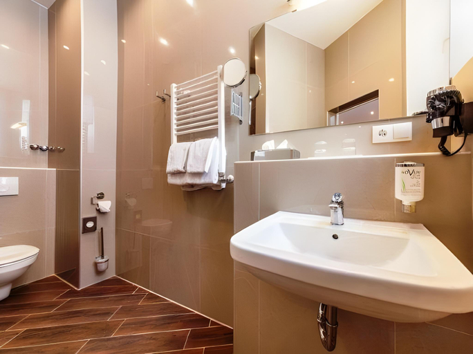 Bathroom 4, Novum Hotel Excelsior Dortmund, Dortmund