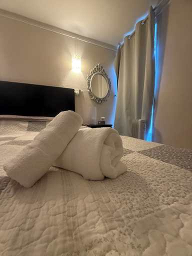 Bedroom 2, Auberge aux mille saveurs, Yonne