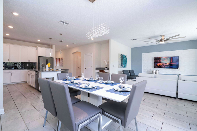 Dining room, Stunning Game Room & Pool Jacuzzi Storey Lake 2799, Osceola