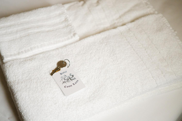 Others 5, Hotel Conte Luna, Bologna