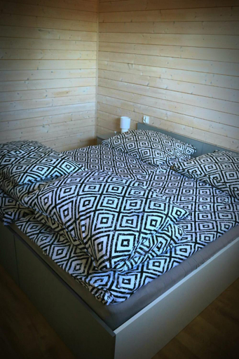 Bedroom 2, Rainbow Resort, Puck