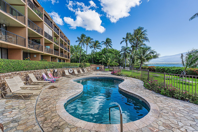 Sport & Beauty, Maalaea Banyans 411 - Modern Renovation, Direct Ocean Front, Incredible View, AC, Maui