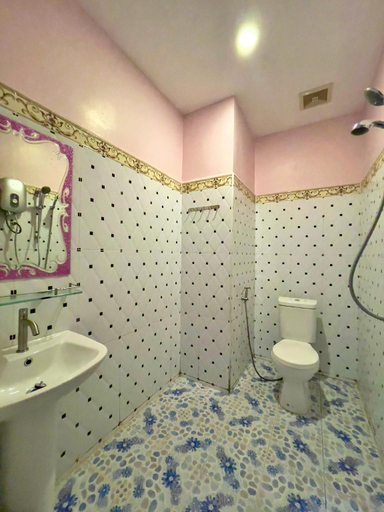 Bathroom, MENG HEANG Guesthouse, Kampot